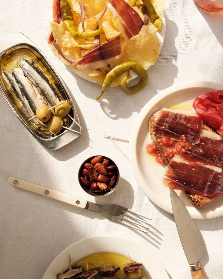 Las 10 tapas españolas típicas que tienes que probar (al menos una vez)
